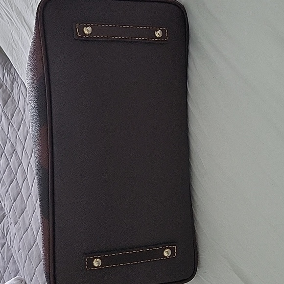 Dooney & Bourke Satchel Brown Chevron Leather - Picture 5 of 9